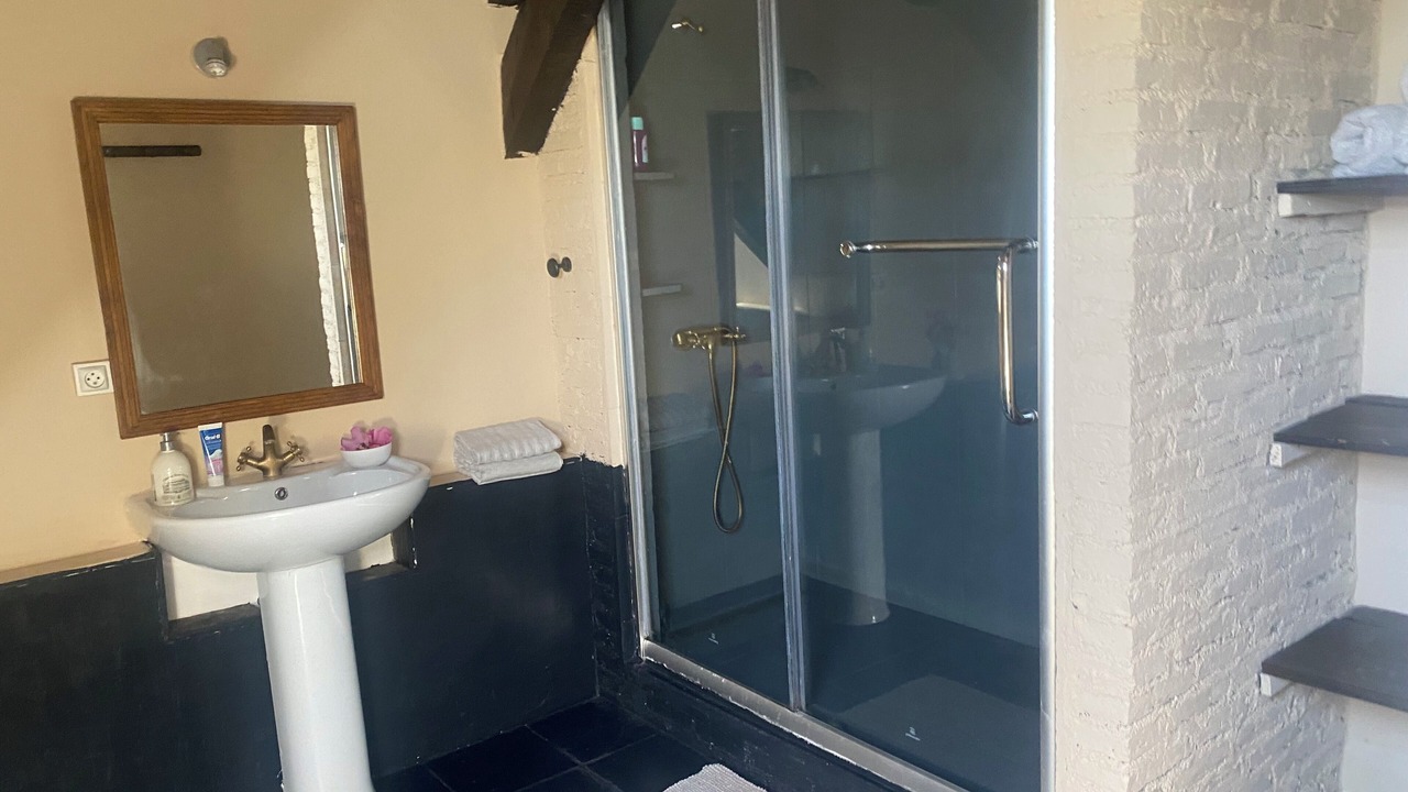 Photo of Bathroom in Saint-Cyr-en-Pail