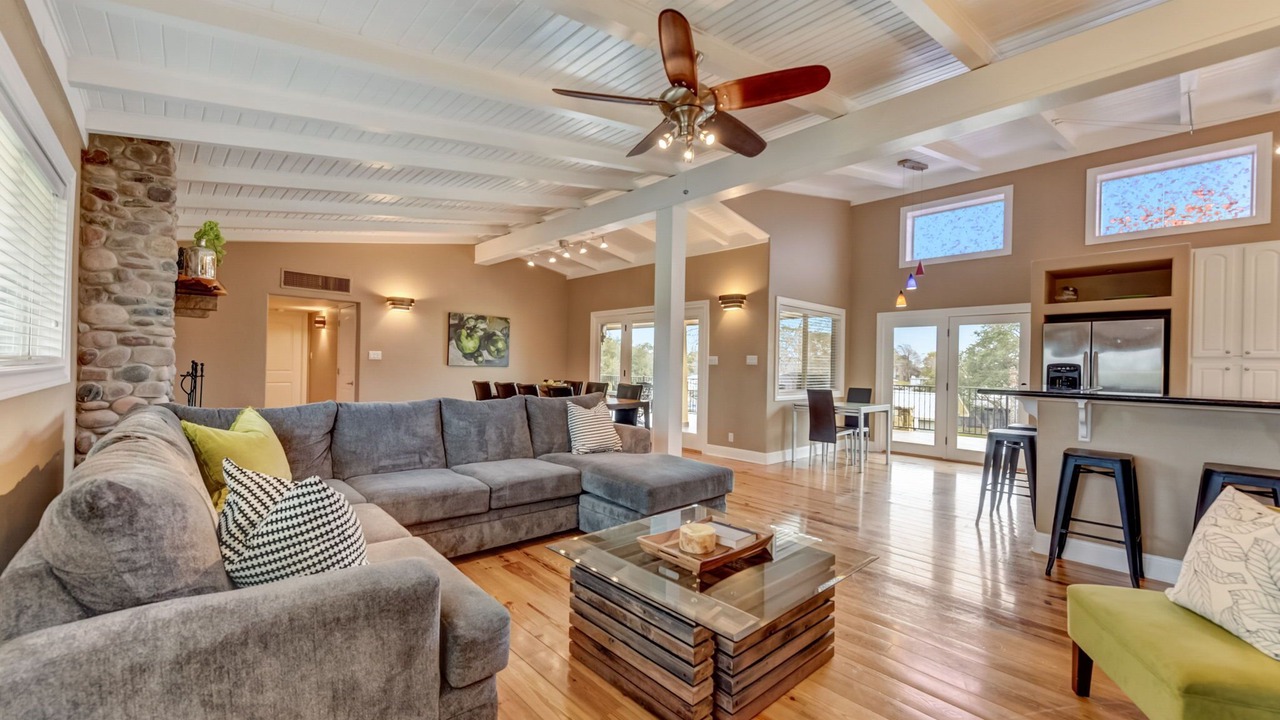 Photo of Livingroom in Granite Shoals