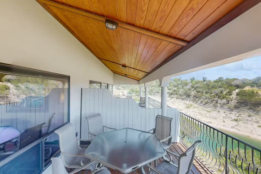 Photo of Patio Balcony in Lago Vista