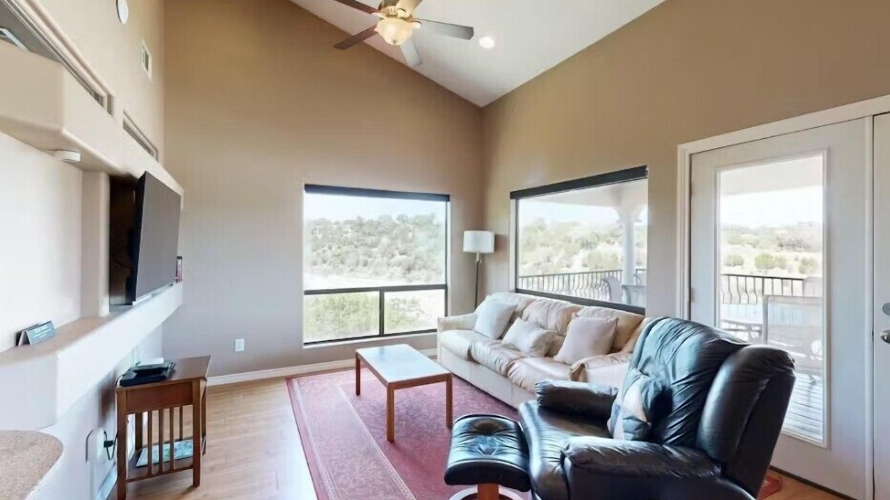 Photo of Patio Balcony in Lago Vista