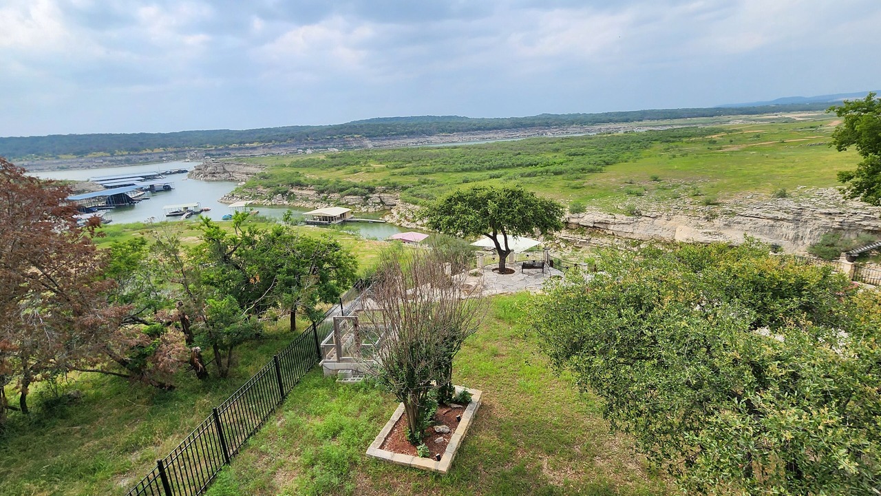 Photo of Outdoor in Highland Lake Estates