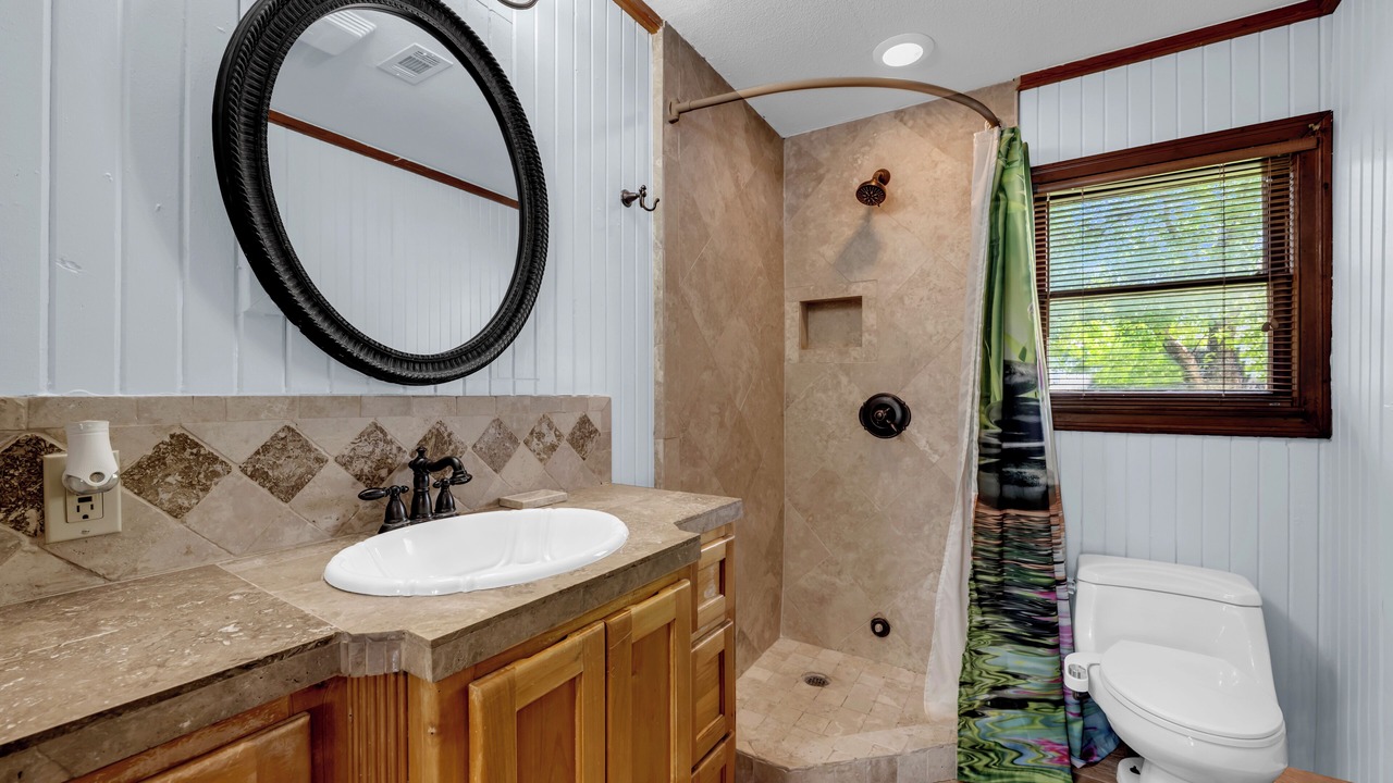 Photo of Bathroom in Kingsland