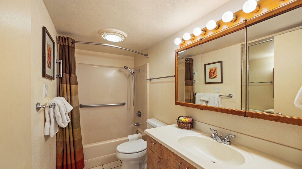 Photo of Bathroom in Honokowai