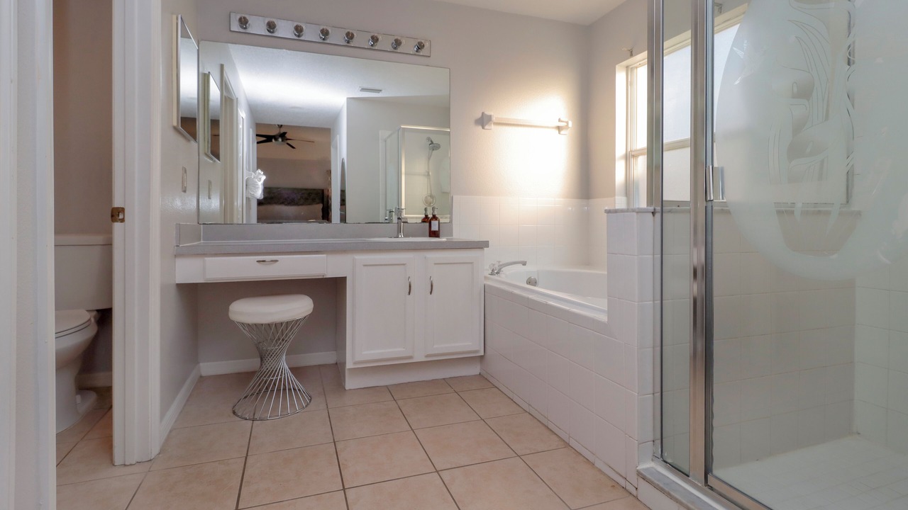 Photo of Bathroom in Lake Berkley