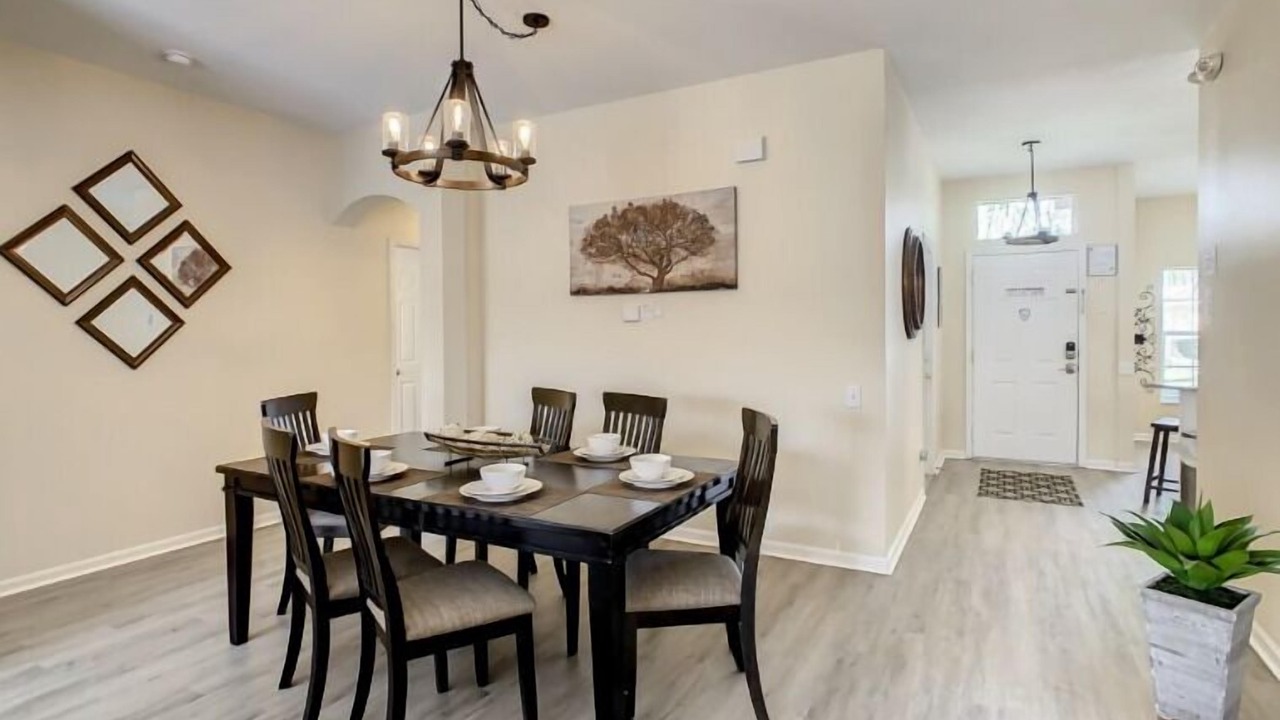 Photo of Bedroom in Windsor Palms