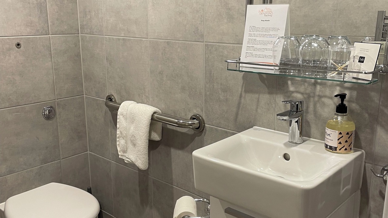 Photo of Bathroom in Hartwell