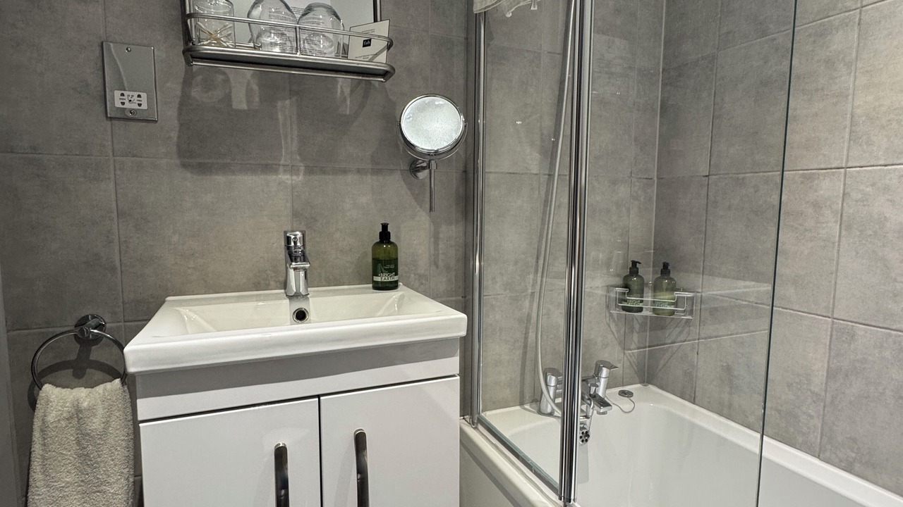 Photo of Bathroom in Hartwell