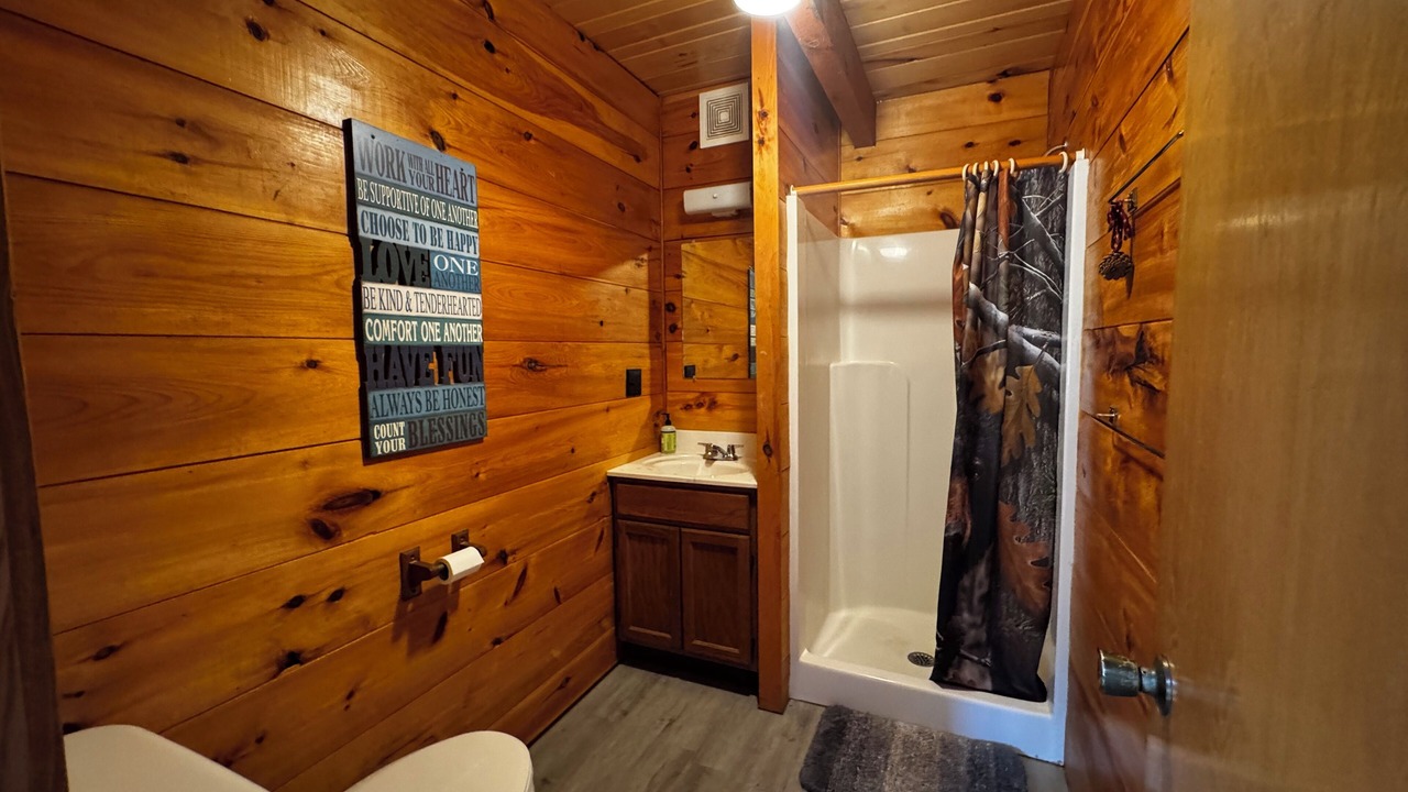 Photo of Bathroom in Crystal Falls