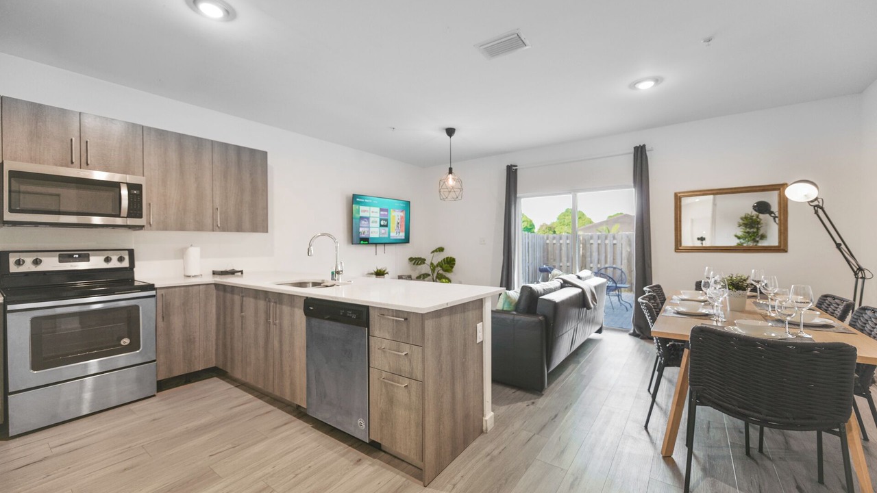 Photo of Kitchen in Golden Glades
