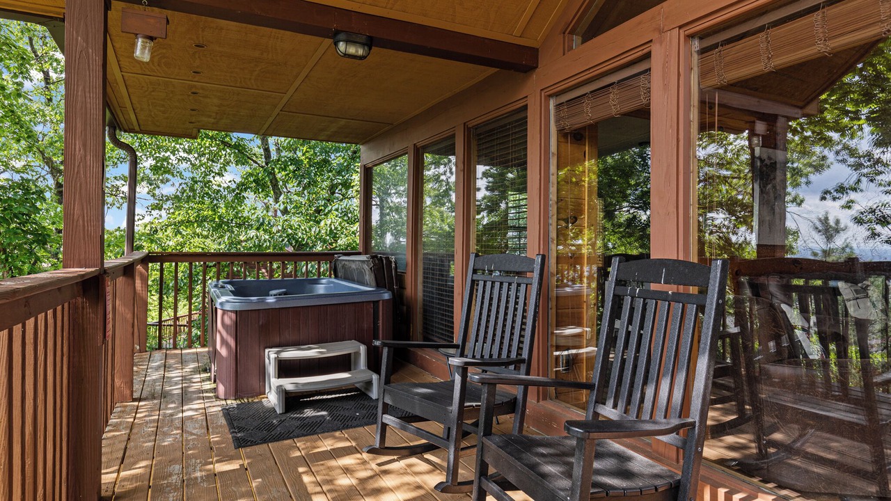 Photo of Patio Balcony in Gatlinburg - Pigeon Forge