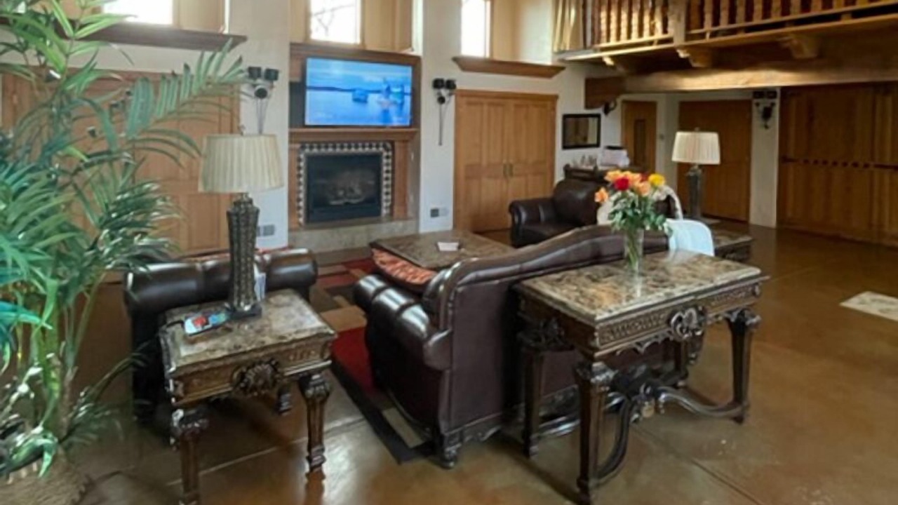 Photo of Livingroom in Los Ranchos de Albuquerque