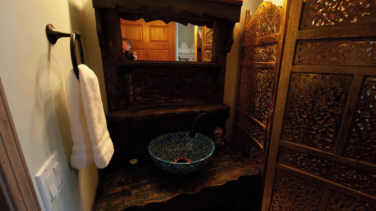 Photo of Bathroom in Los Ranchos de Albuquerque