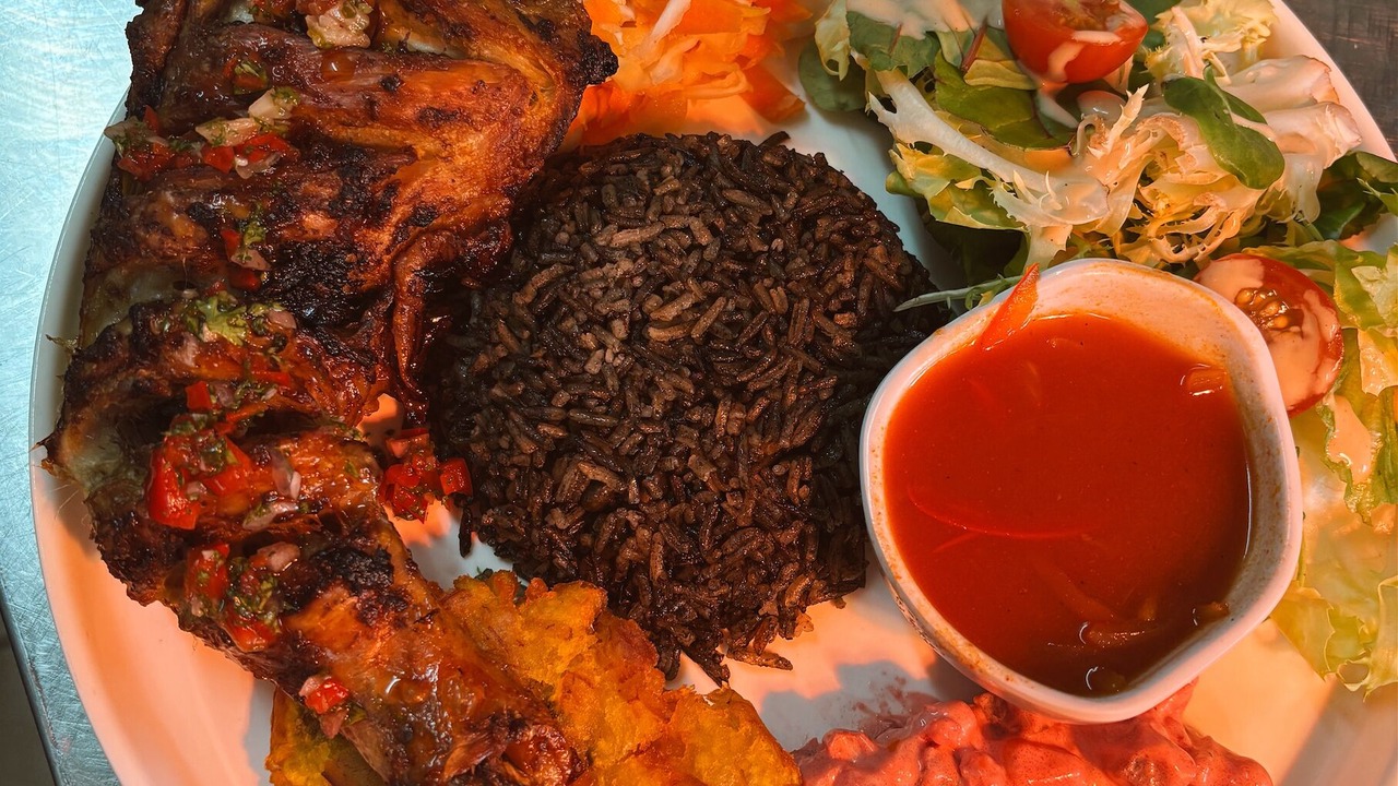 Photo of Others in Mezidon-Canon