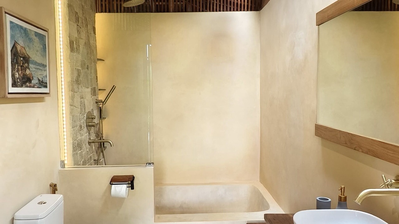 Photo of Bathroom in Bangunjiwo