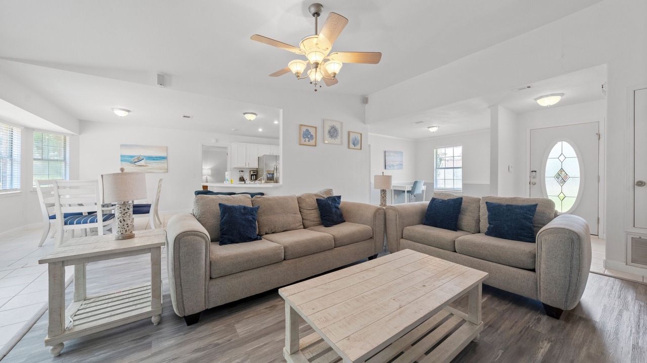 Photo of Livingroom in Ono Island