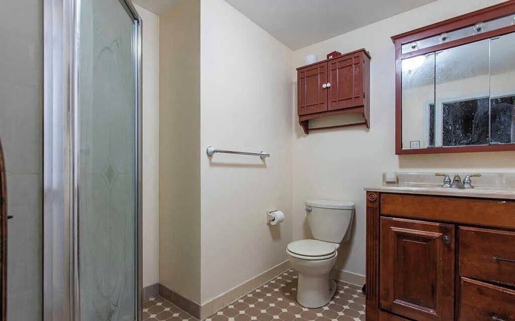 Photo of Bathroom in Foxcroft Square