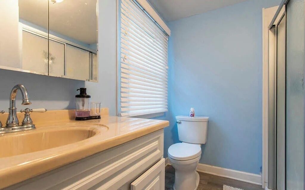 Photo of Bathroom in Foxcroft Square
