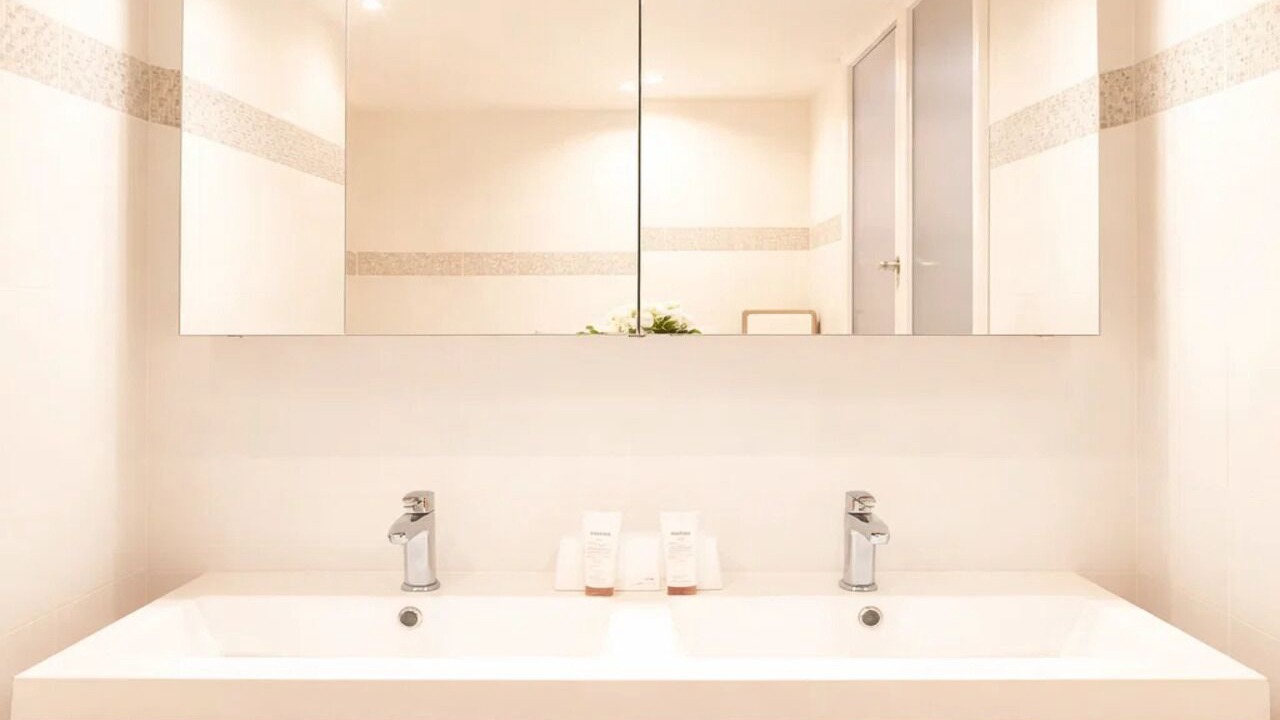 Photo of Bathroom in Quartier de la Folie-Mericourt