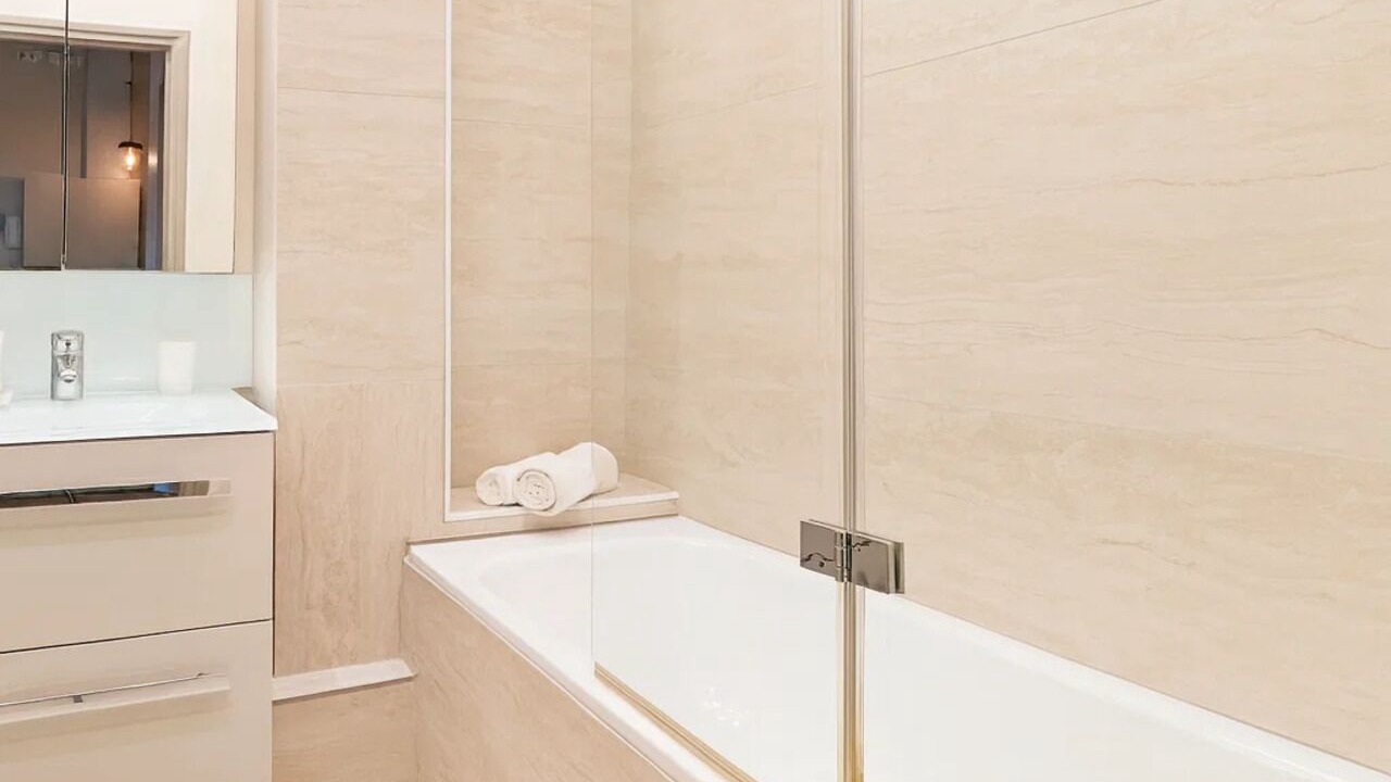 Photo of Bathroom in 16th Arrondissement