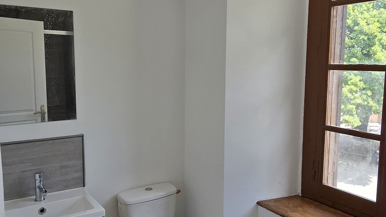 Photo of Others in Biert