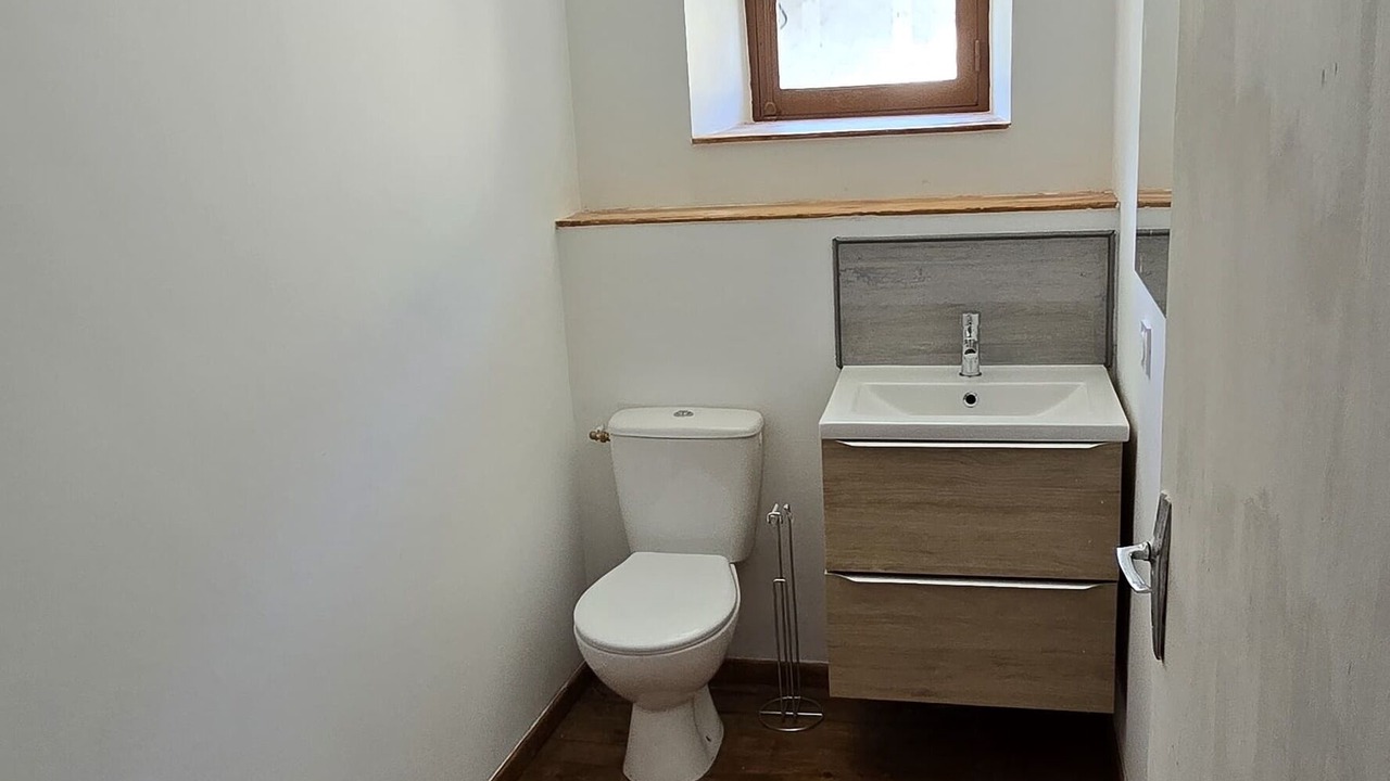 Photo of Others in Biert