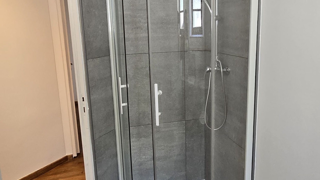 Photo of Others in Biert