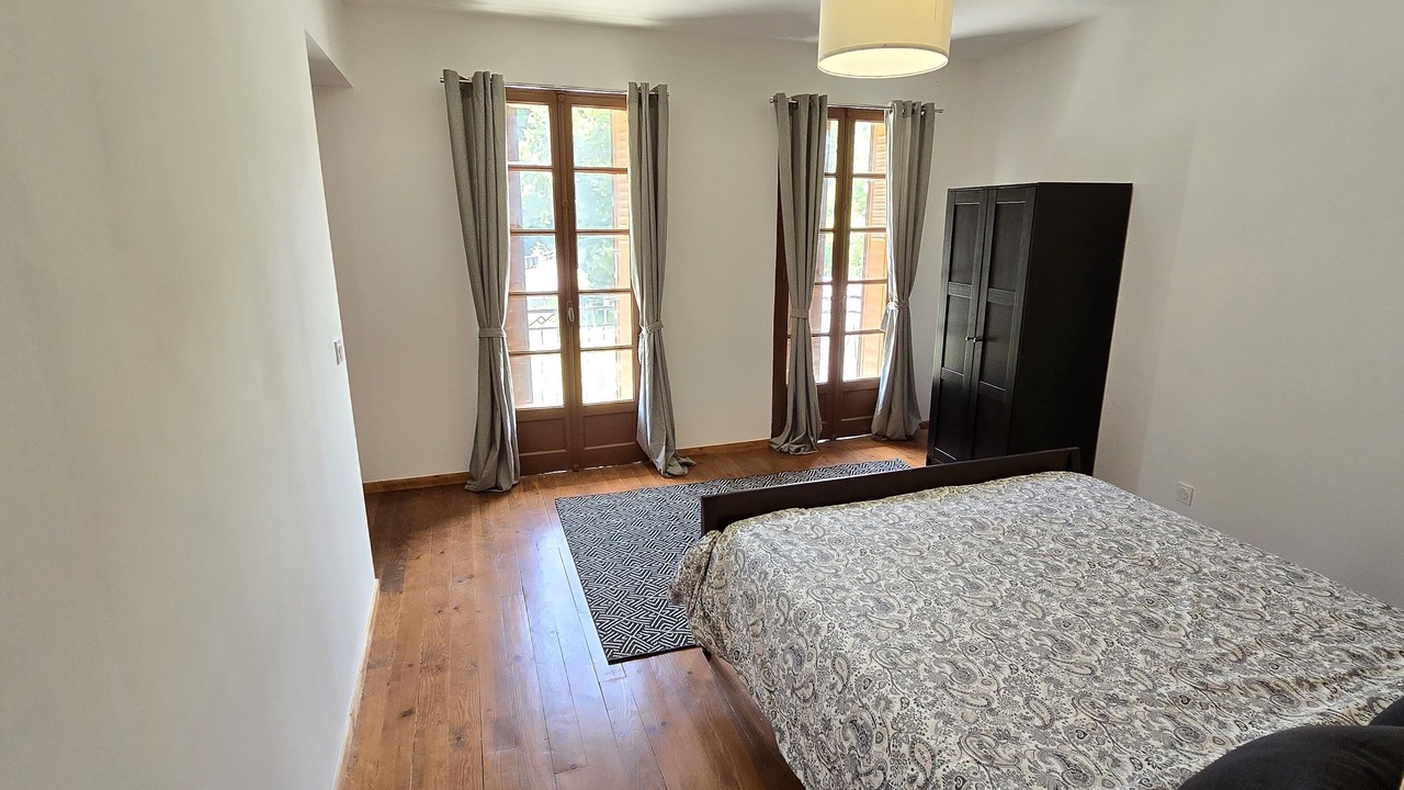 Photo of Others in Biert