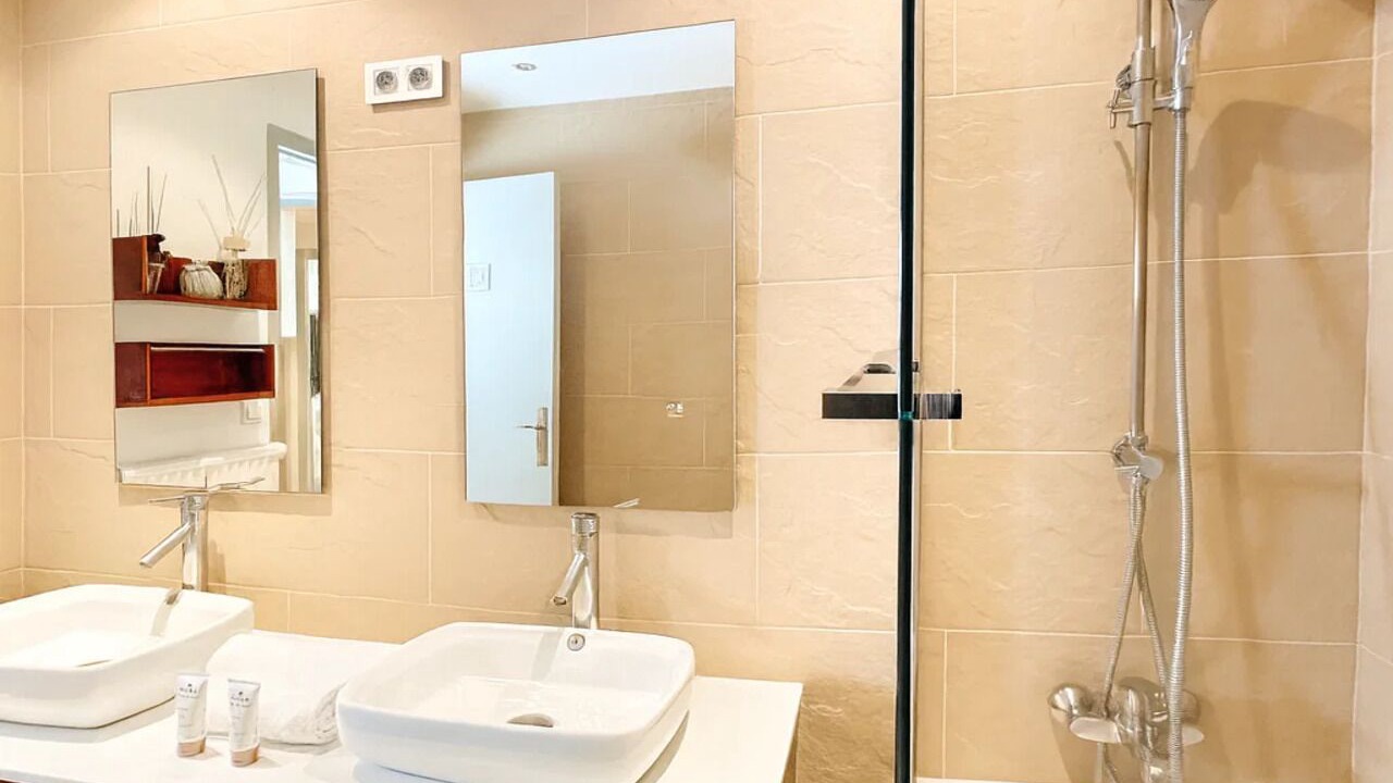 Photo of Bathroom in Necker