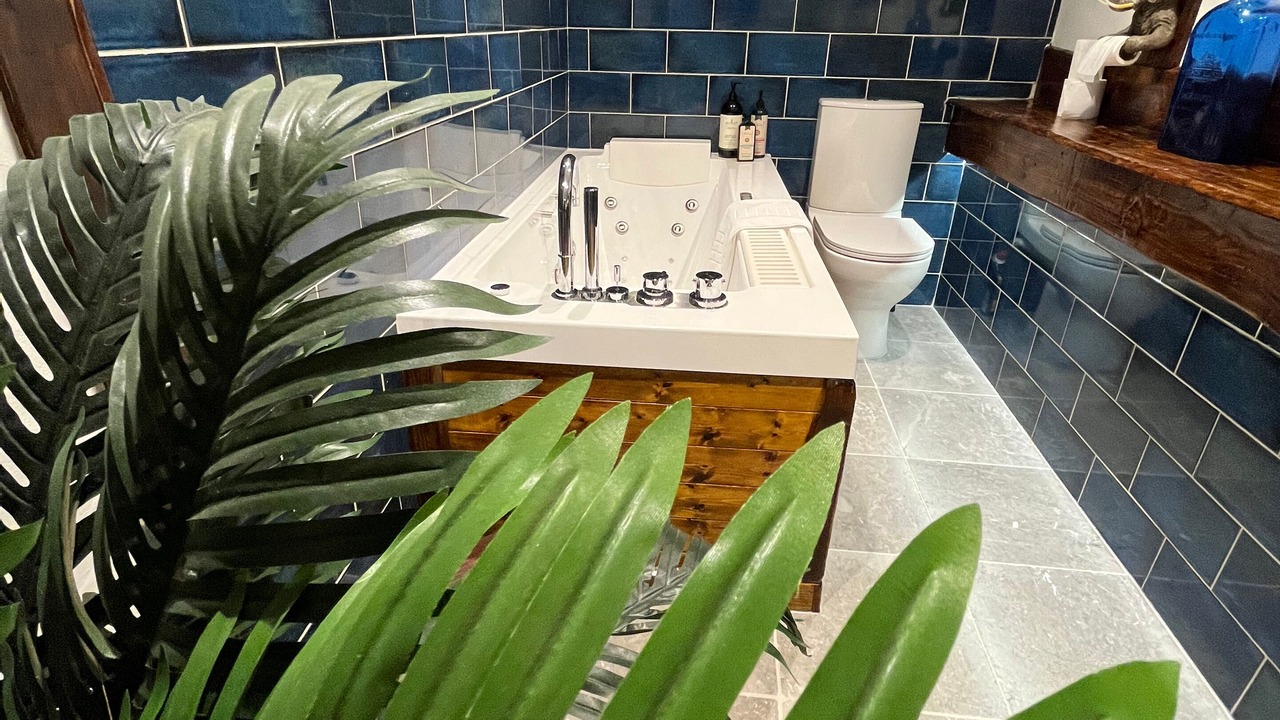 Photo of Bathroom in Leverton