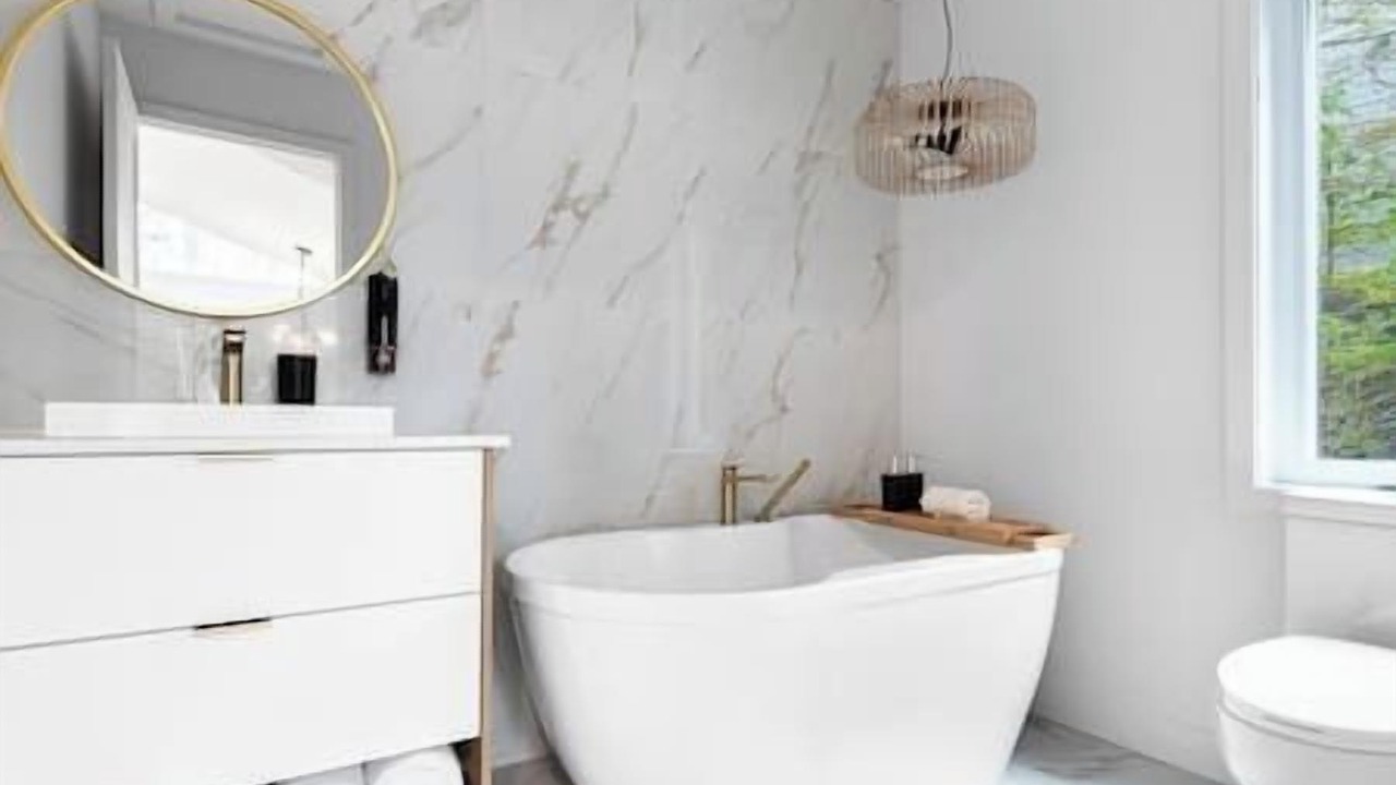 Photo of Bathroom in Lac-Swell