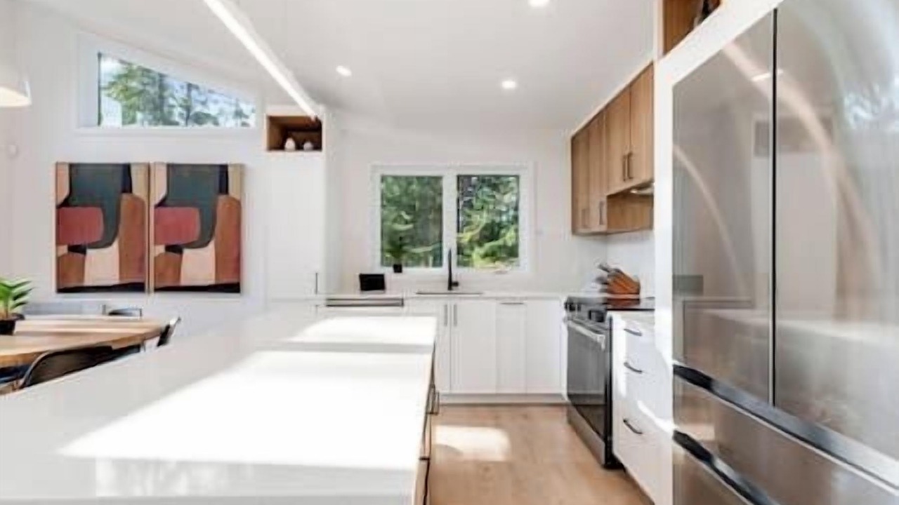Photo of Kitchen in Lac-Swell