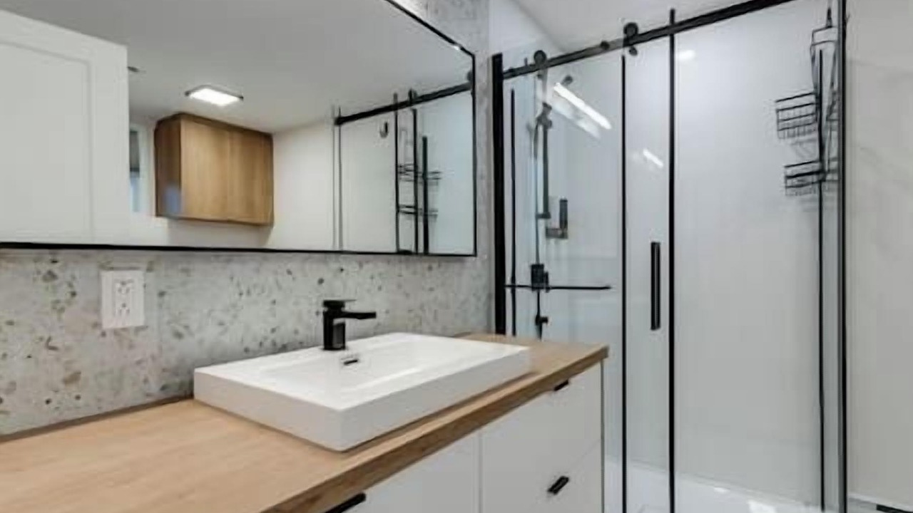 Photo of Bathroom in Lac-Swell