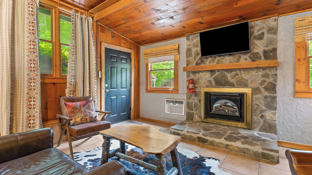 Photo of Bedroom in Clarkesville