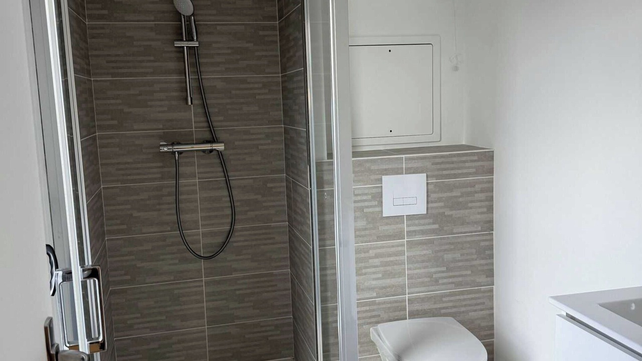 Photo of Bathroom in Suresnes