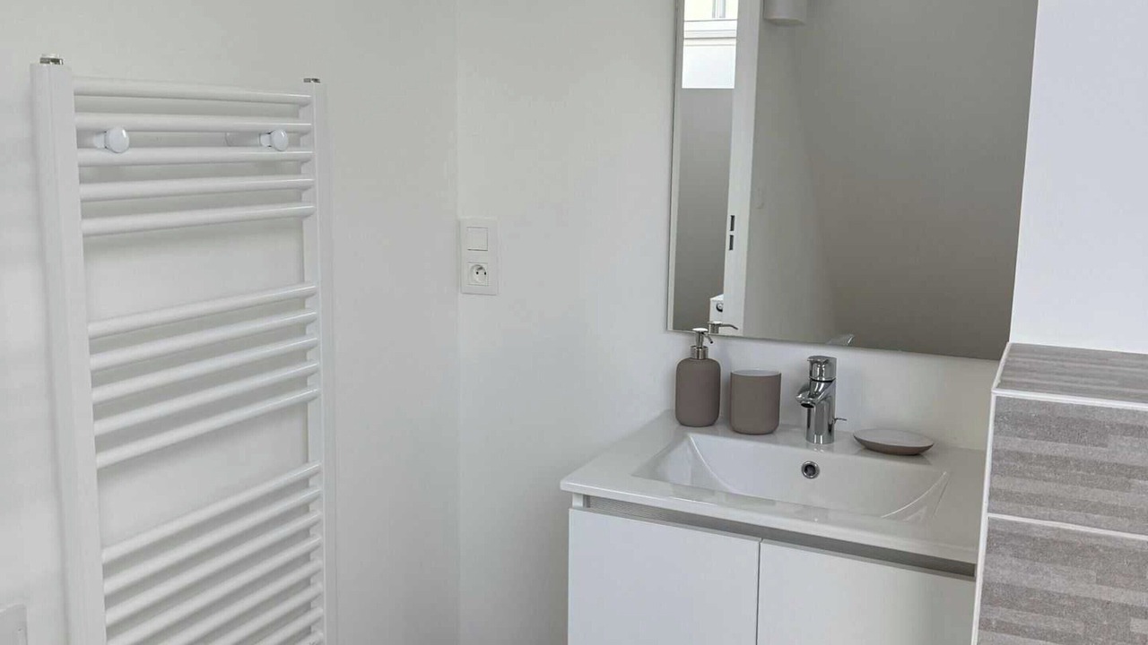 Photo of Bathroom in Suresnes
