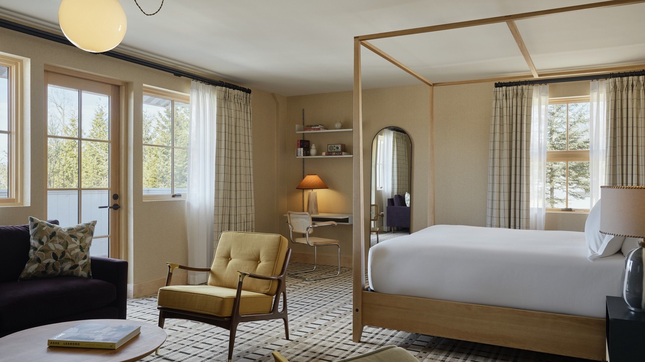 Photo of Patio Balcony in Litchfield Historic District