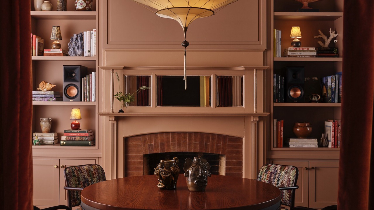 Photo of Livingroom in Litchfield Historic District