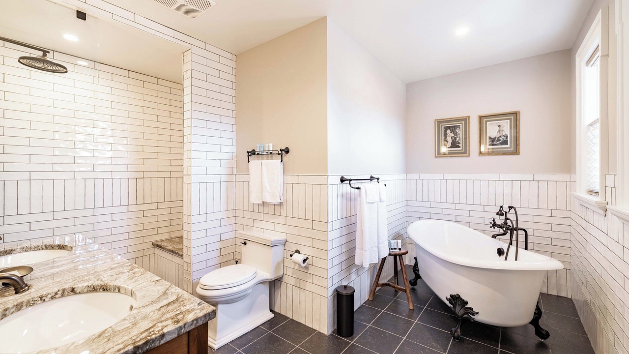 Photo of Bathroom in Willoughby
