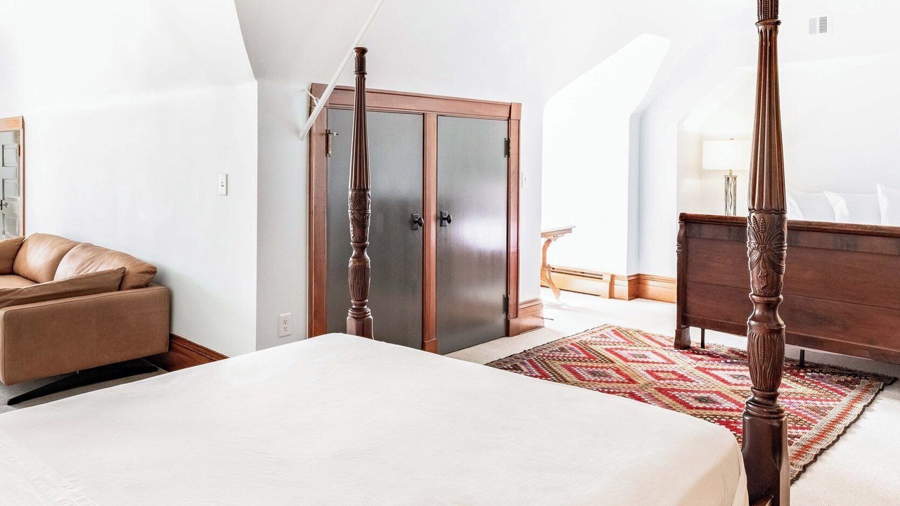 Photo of Bedroom in Willoughby