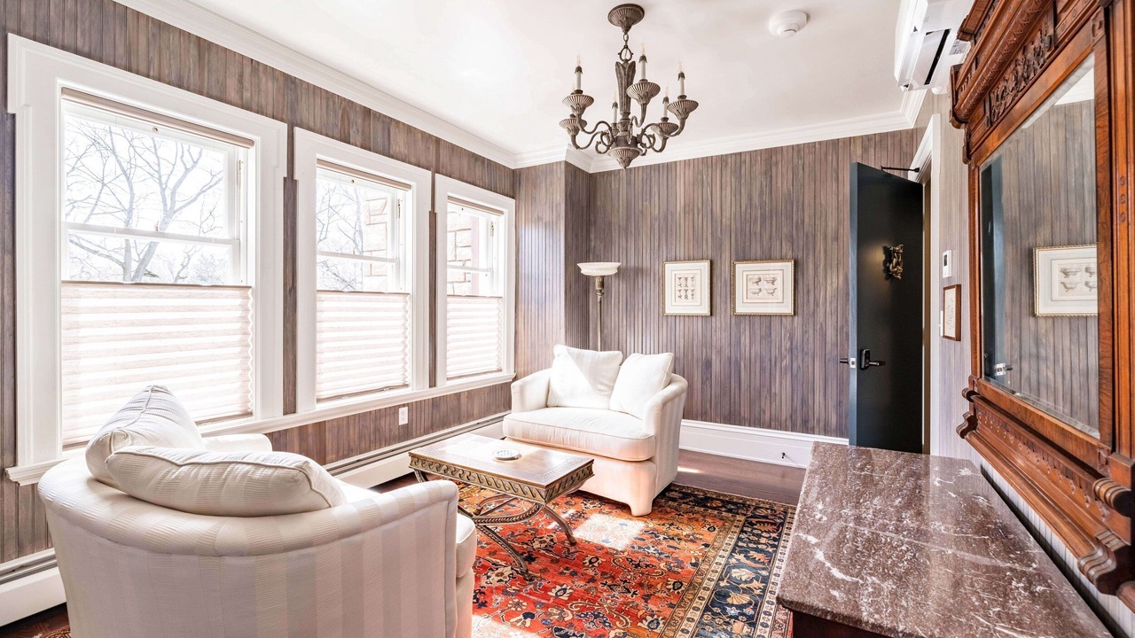 Photo of Livingroom in Willoughby
