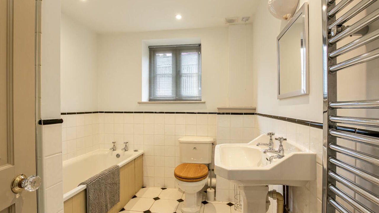 Photo of Bathroom in Gawcott