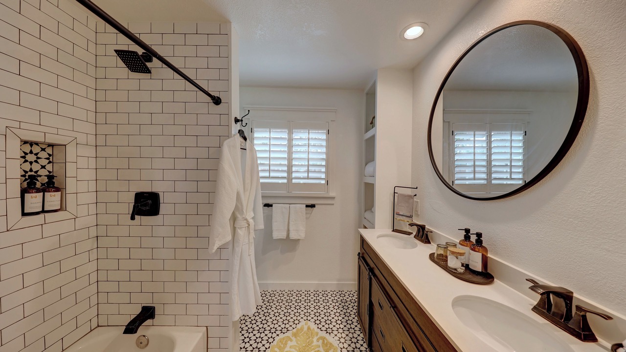 Photo of Bathroom in Comfort
