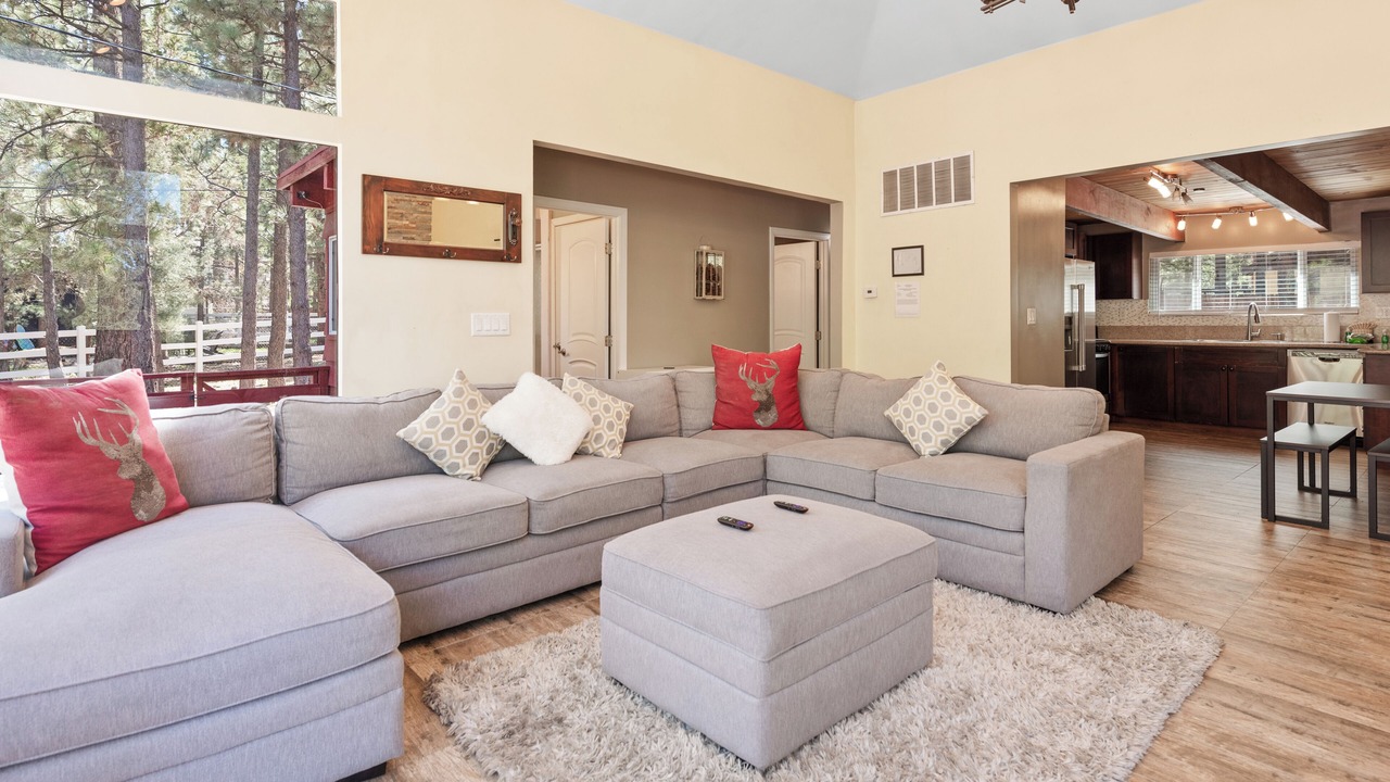 Photo of Livingroom in Big Bear