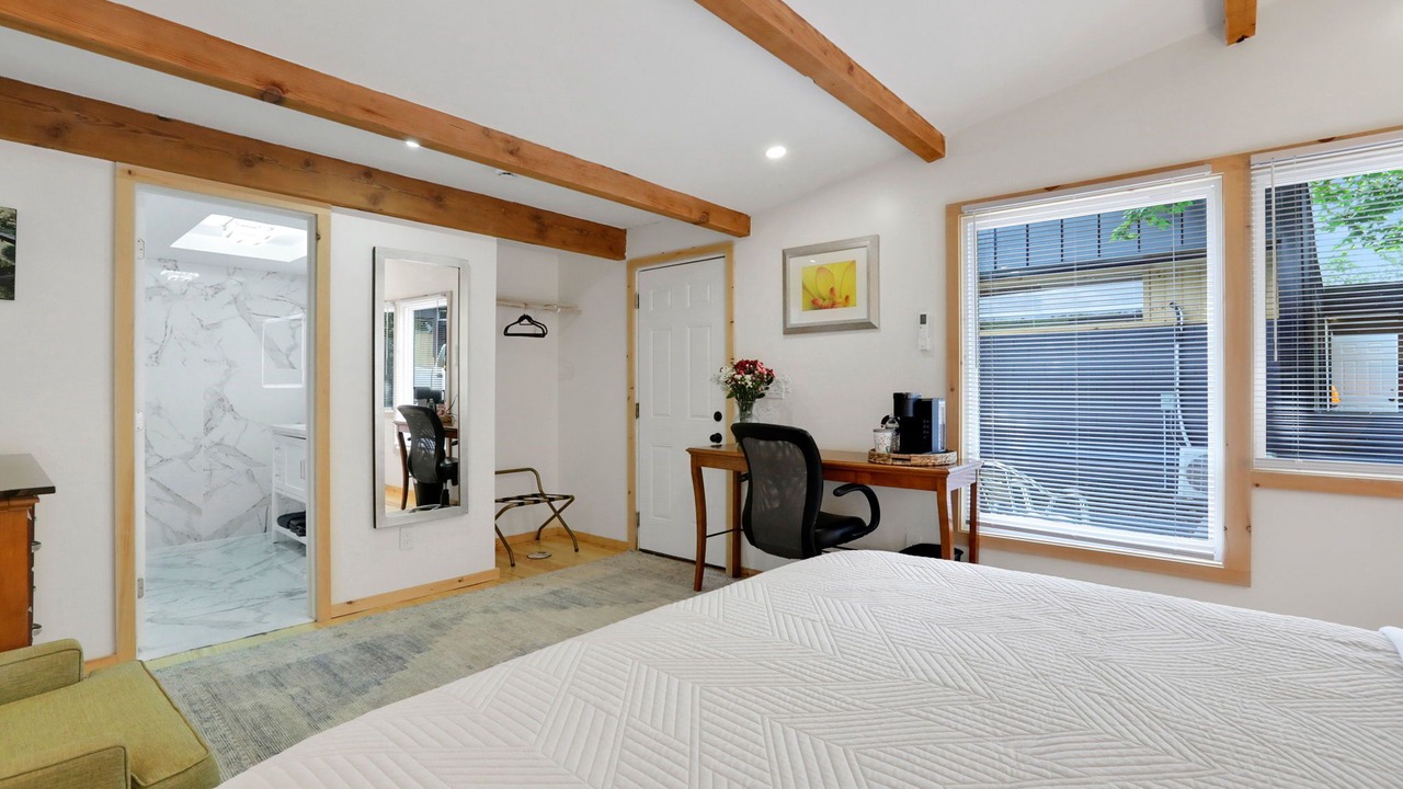 Photo of Bedroom in Saugerties