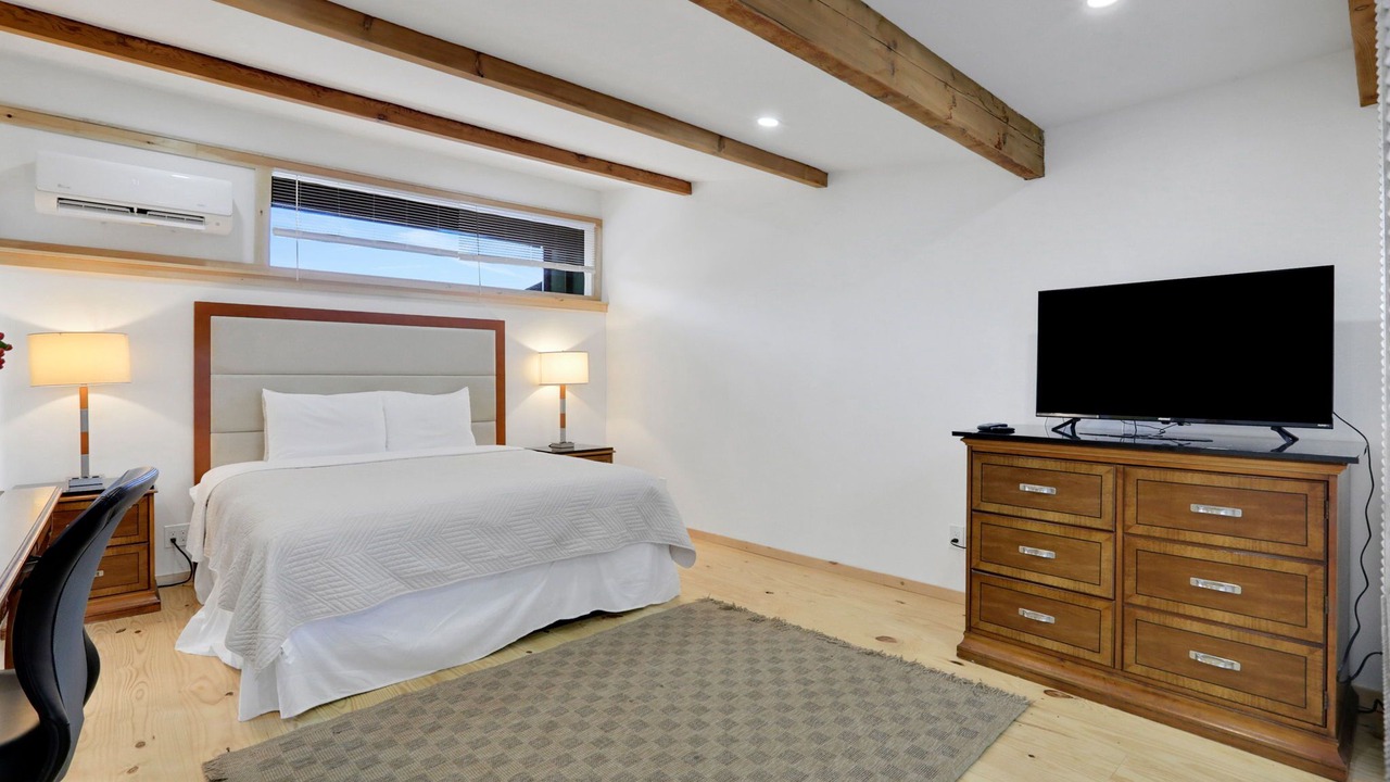 Photo of Bedroom in Saugerties