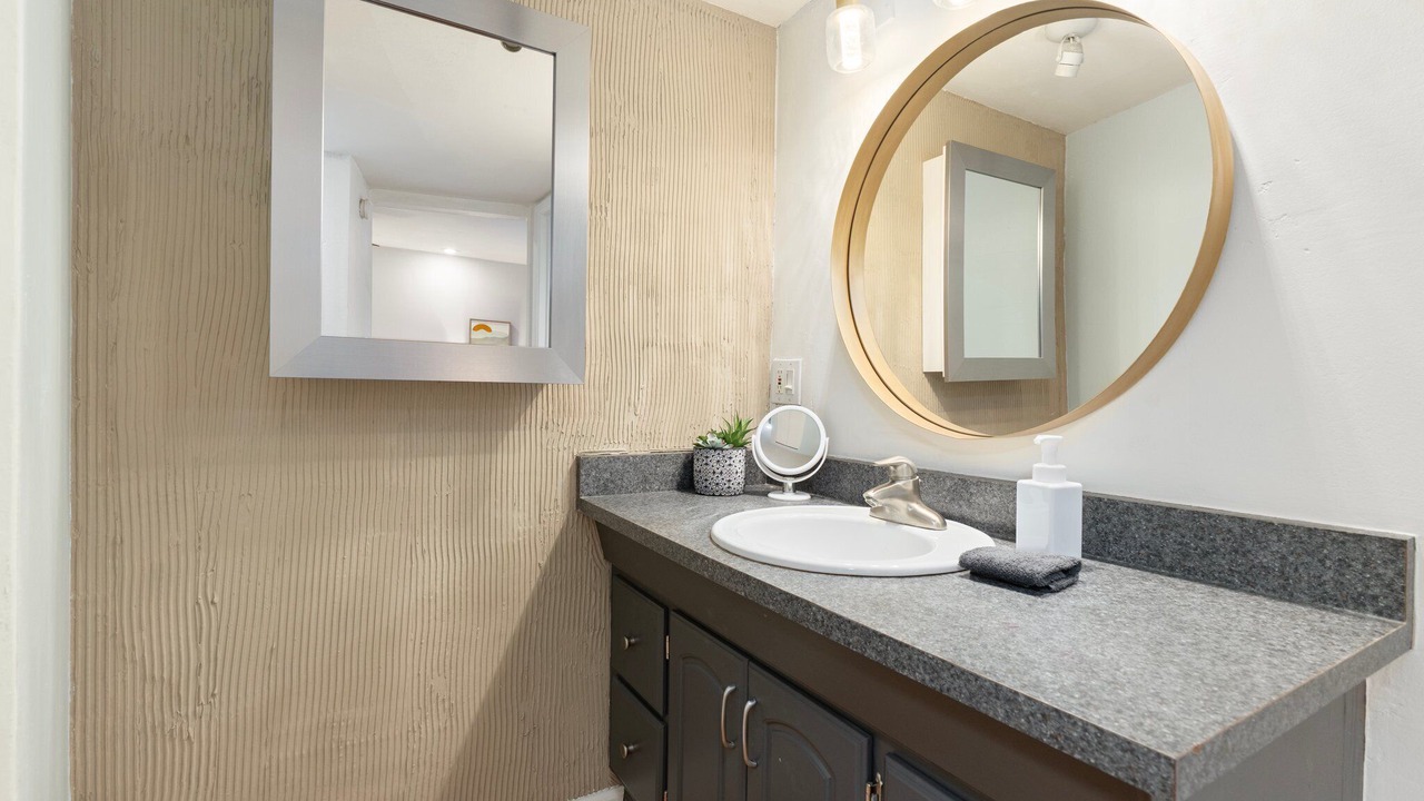 Photo of Bathroom in Pierson Place Historic District