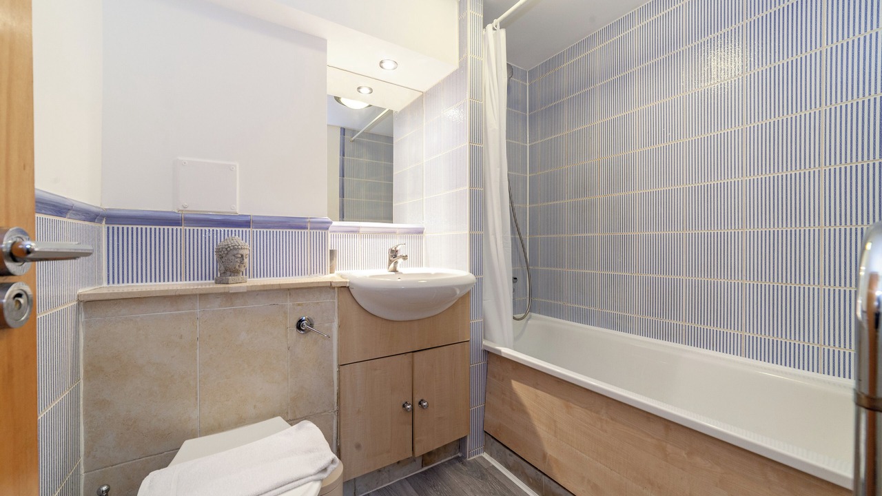 Photo of Bathroom in Haggerston