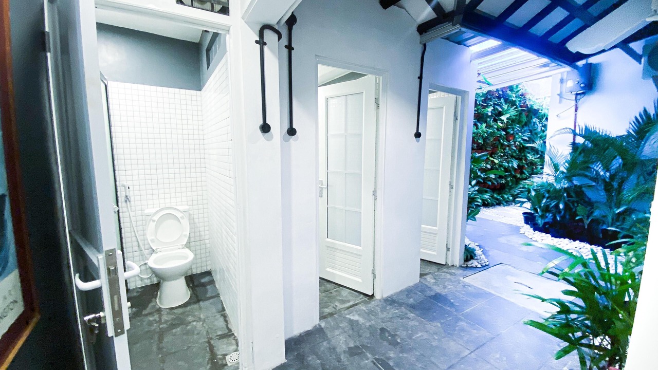 Photo of Bathroom in Central Yogyakarta