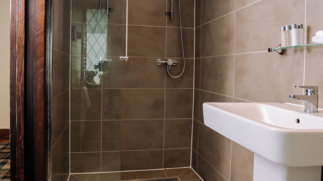 Photo of Bathroom in Bircotes