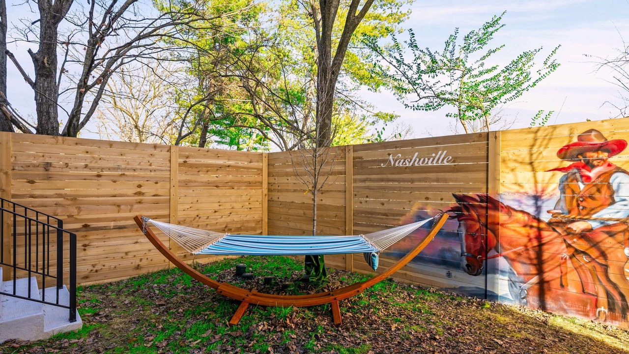 Photo of Outdoor in Hurwood Heights